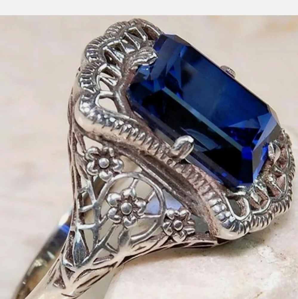 ESTATE BLUE SAPPHIRE FILIGREE STATEMENT RING - Picture 2 of 2